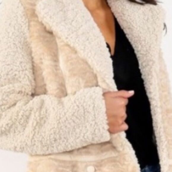 Marrakech
Women's White Thea Sherpa Jacket - Picture 3 of 7